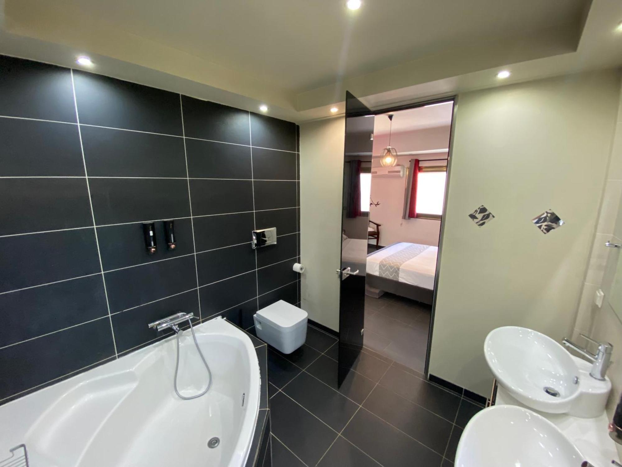 Luxury View Apartment 10Min From Athens Airport Koropion Exteriör bild
