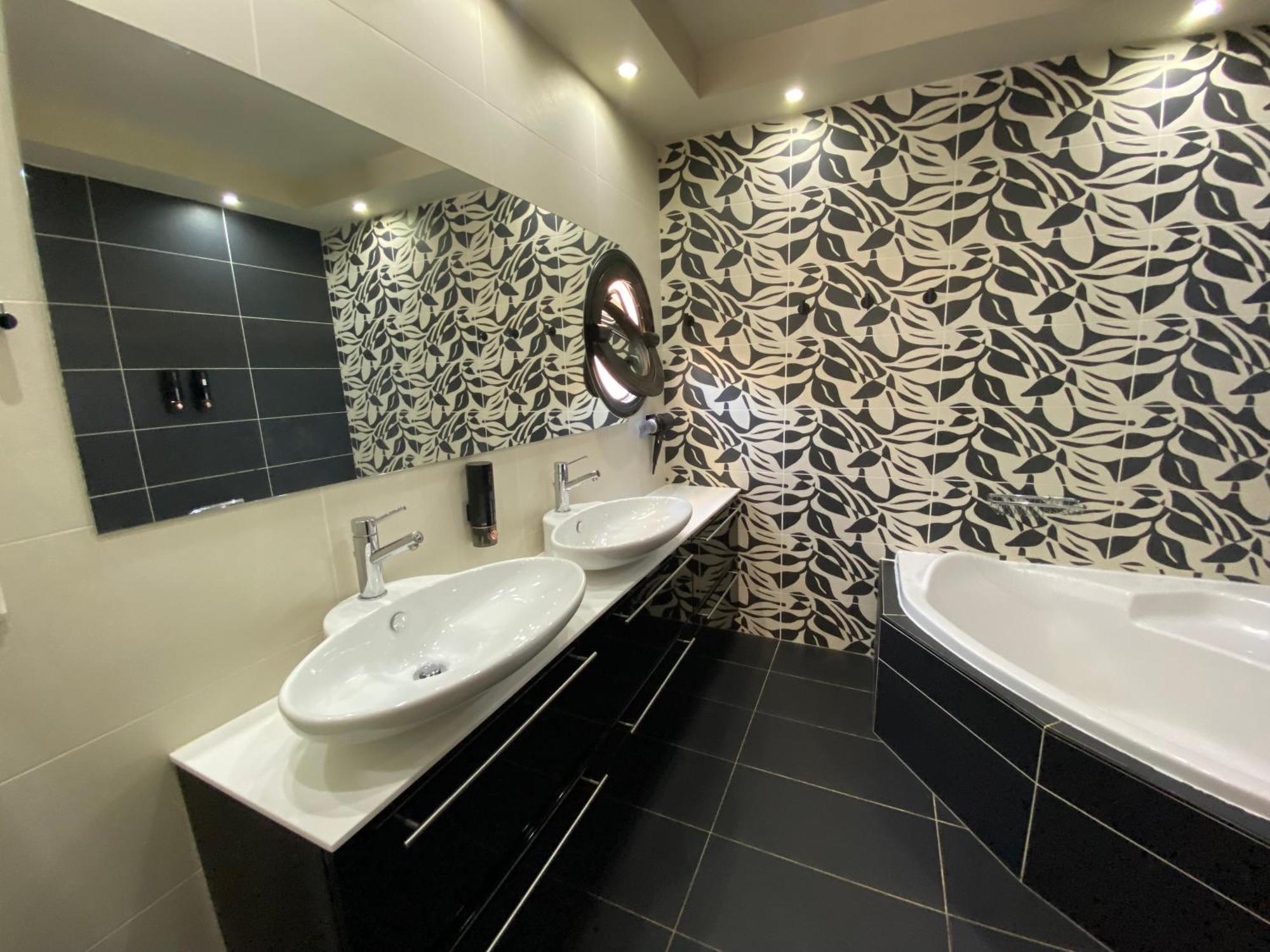 Luxury View Apartment 10Min From Athens Airport Koropion Exteriör bild