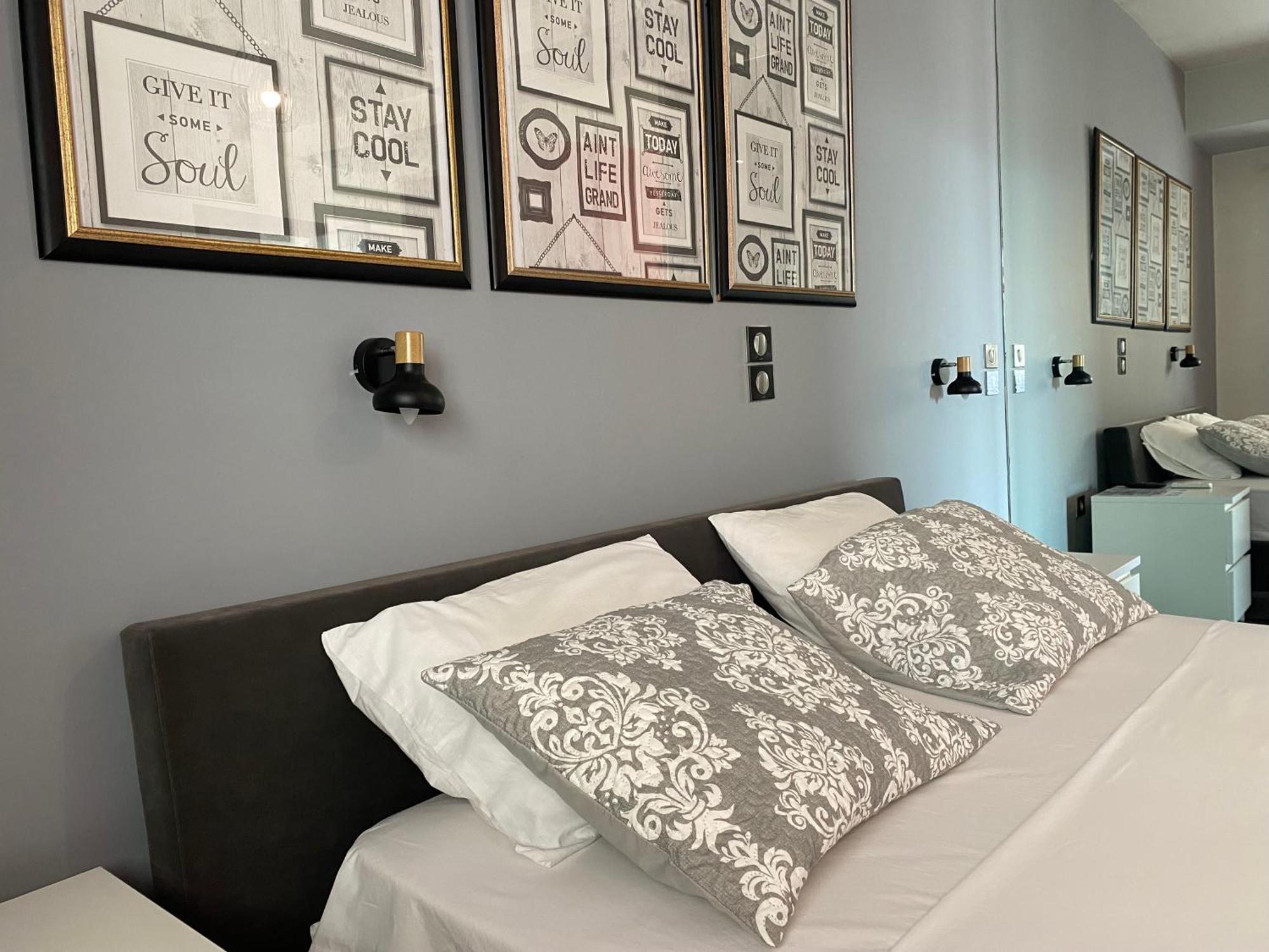Luxury View Apartment 10Min From Athens Airport Koropion Exteriör bild